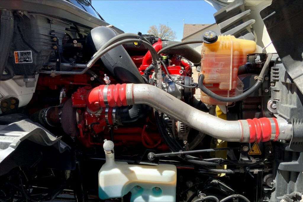 2020 CUM LT625 6×4 Day Cab