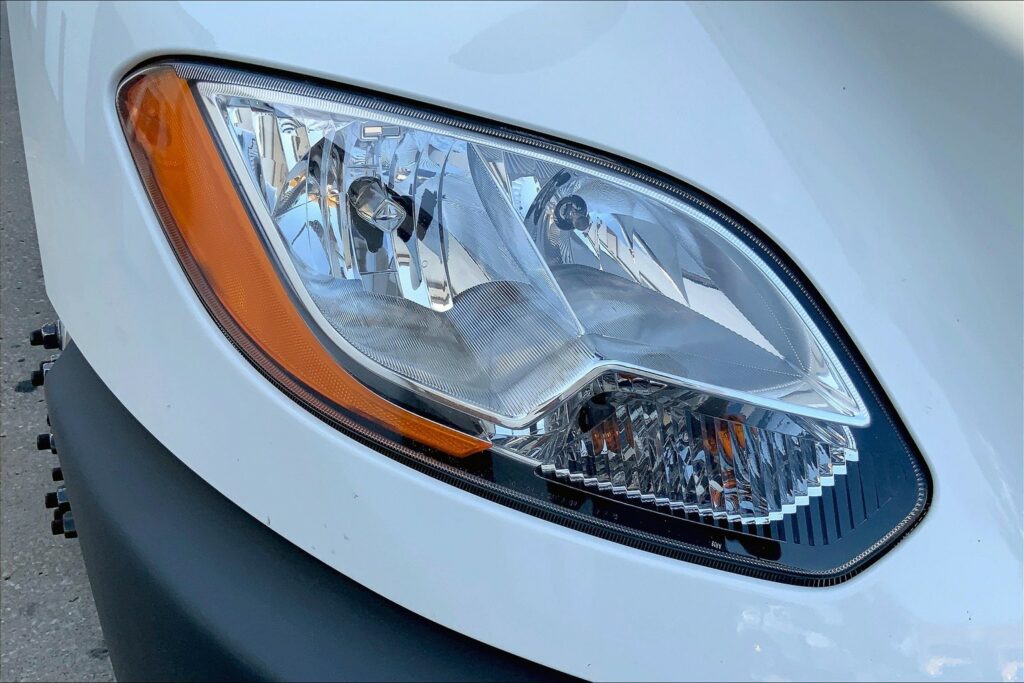 2021 CUM LT625 6×4 Sleeper