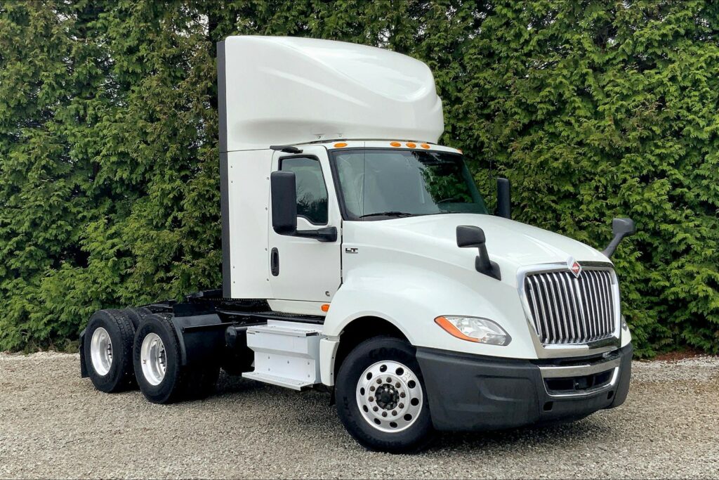 2019 CUM LT625 6×4 Day Cab