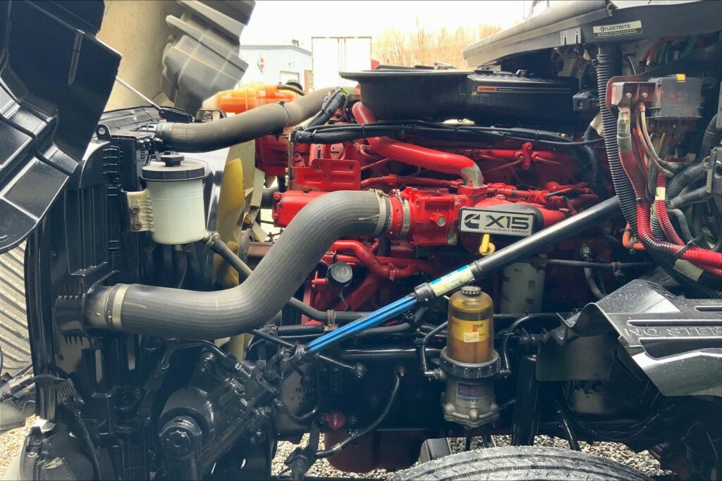 2019 CUM LT625 6×4 Day Cab