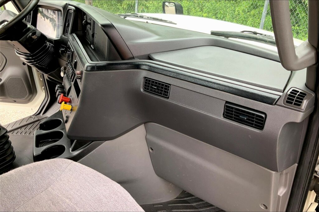 2020 CUM LT625 6×4 Day Cab