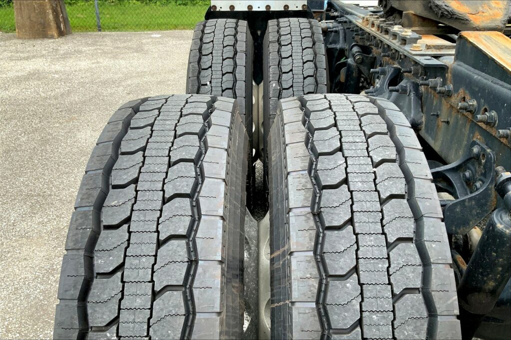 2020 CUM LT625 6×4 Day Cab