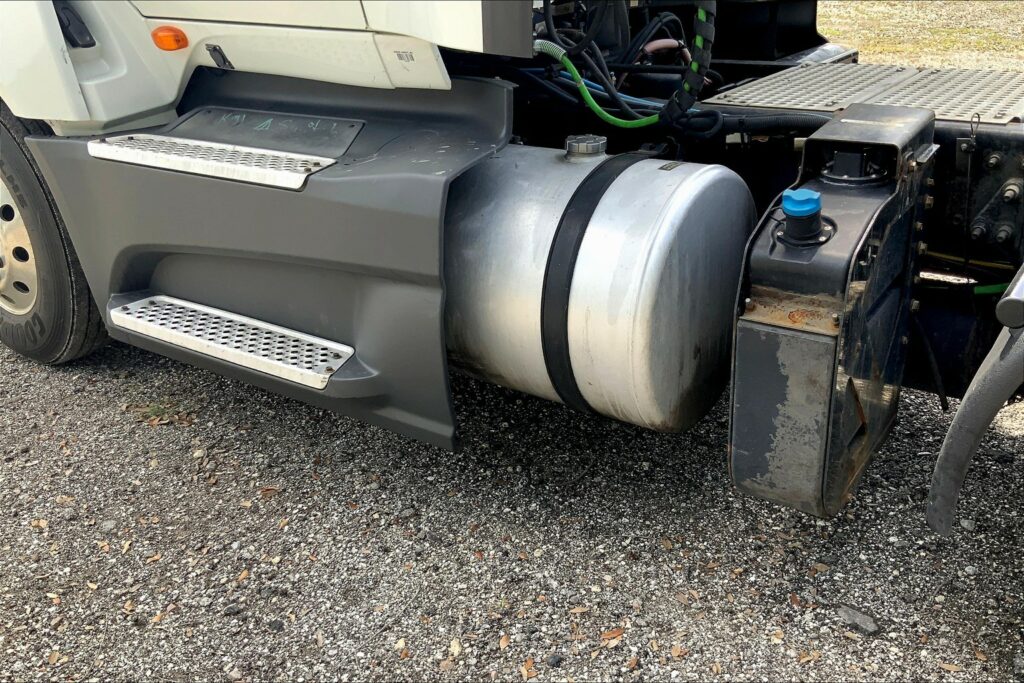 2021 CUM LT625 6×4 Day Cab