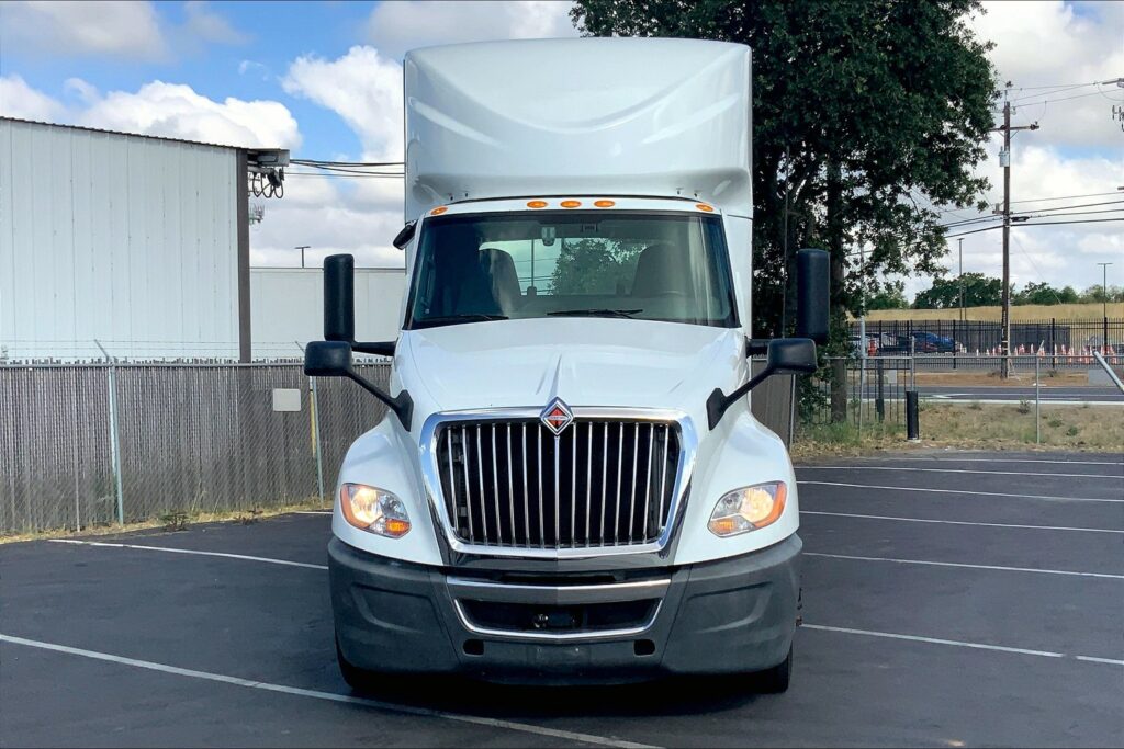 2020 CUM LT625 6×4 Day Cab