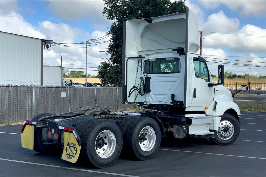 2020 CUM LT625 6×4 Day Cab