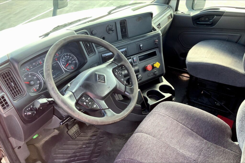 2020 CUM LT625 6×4 Day Cab