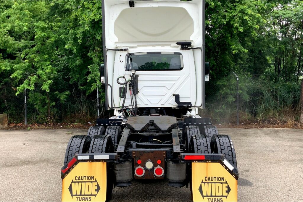 2020 CUM LT625 6×4 Day Cab