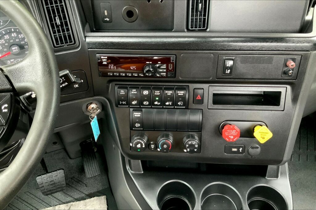 2020 CUM LT625 6×4 Day Cab