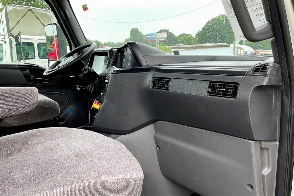 2020 CUM LT625 6×4 Day Cab