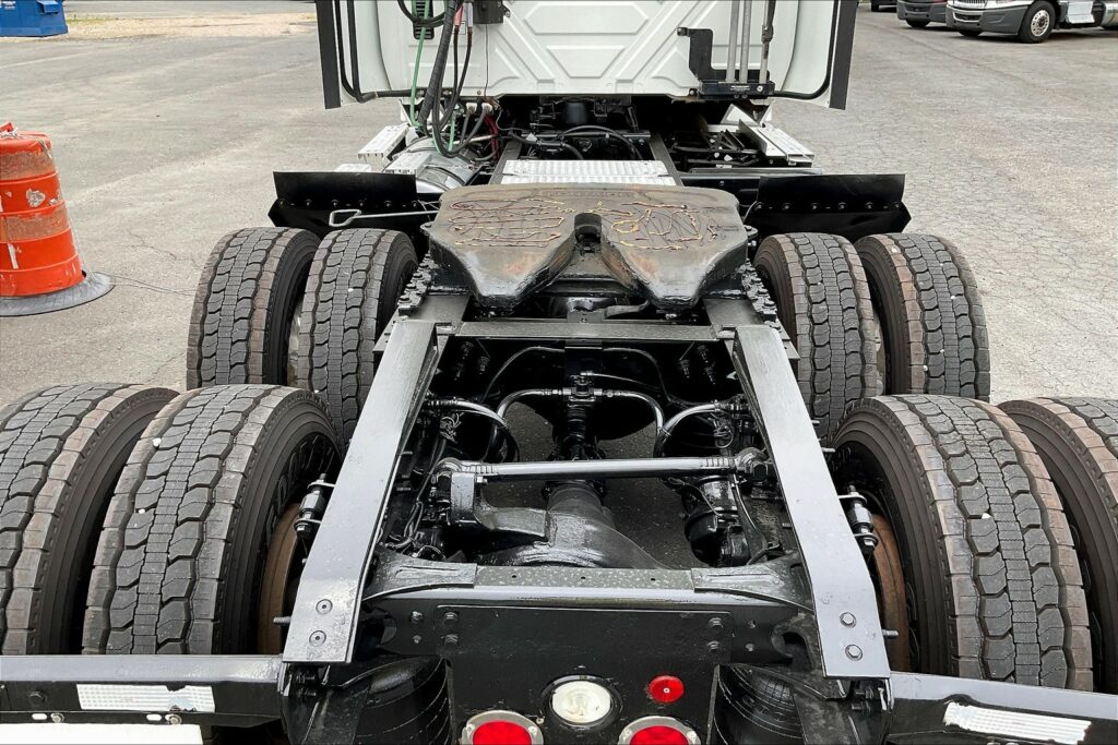 2020 CUM LT625 6×4 Day Cab