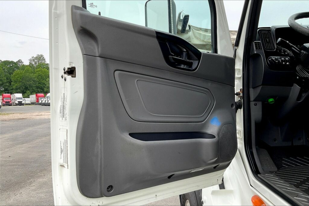 2020 CUM LT625 6×4 Day Cab