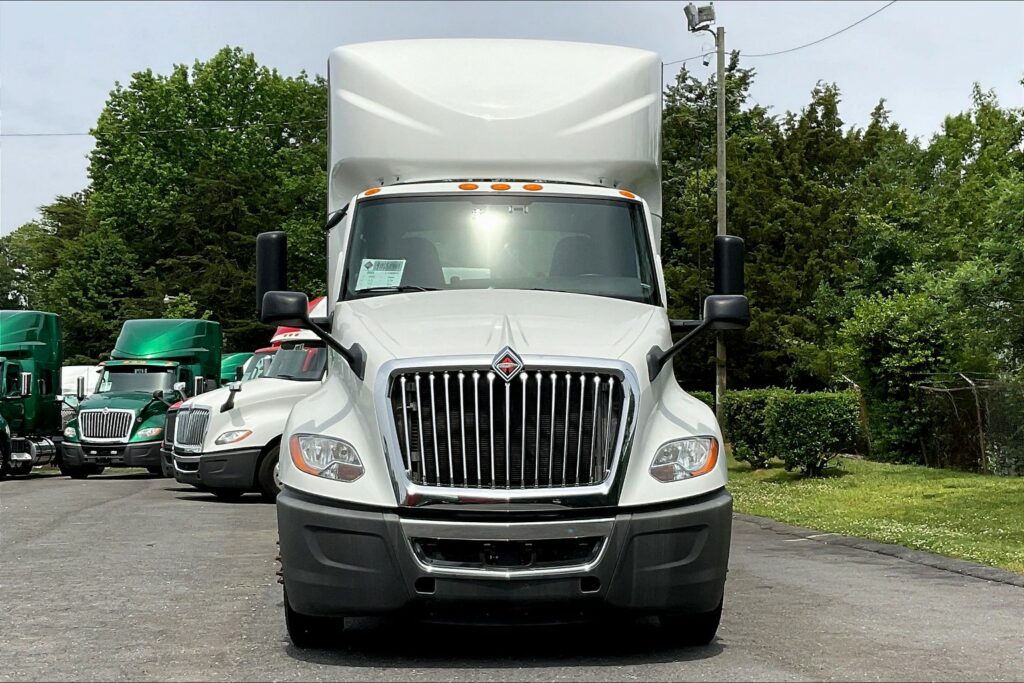 2020 CUM LT625 6×4 Day Cab