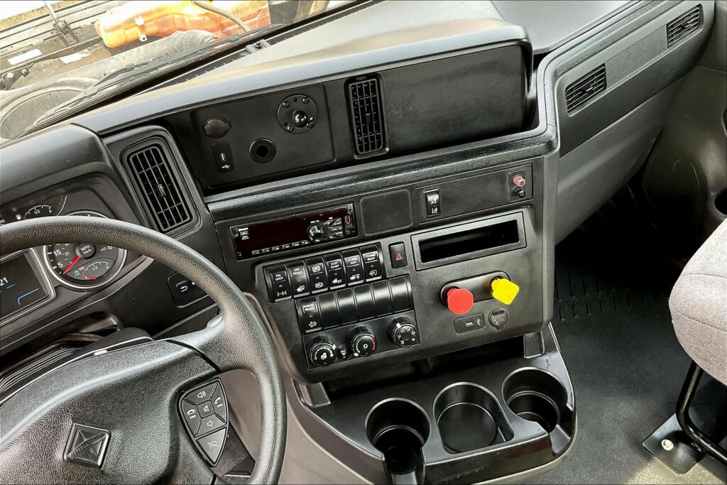 2020 CUM LT625 6×4 Day Cab