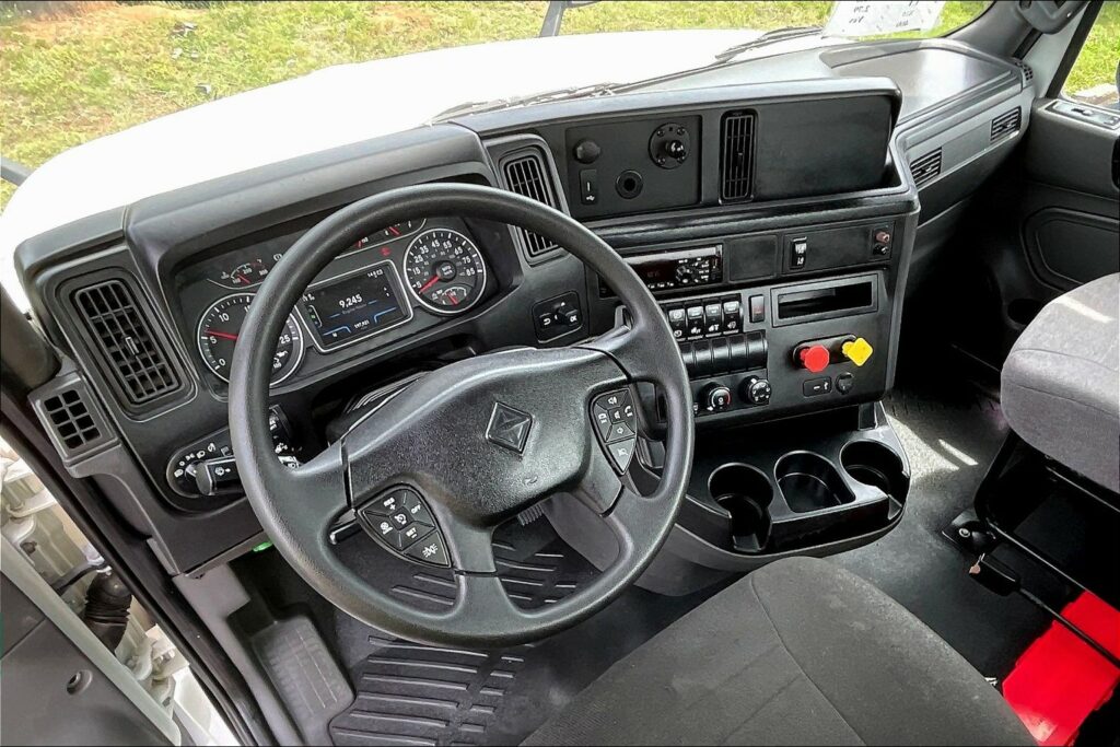 2020 CUM LT625 6×4 Day Cab