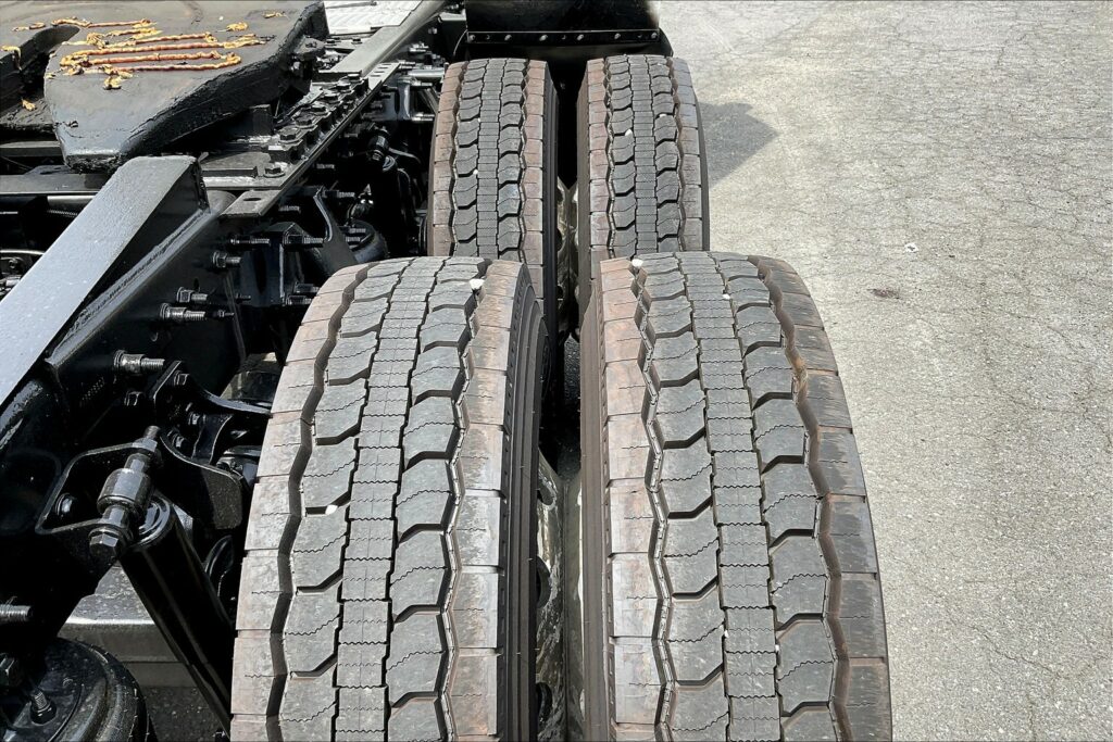 2020 CUM LT625 6×4 Day Cab