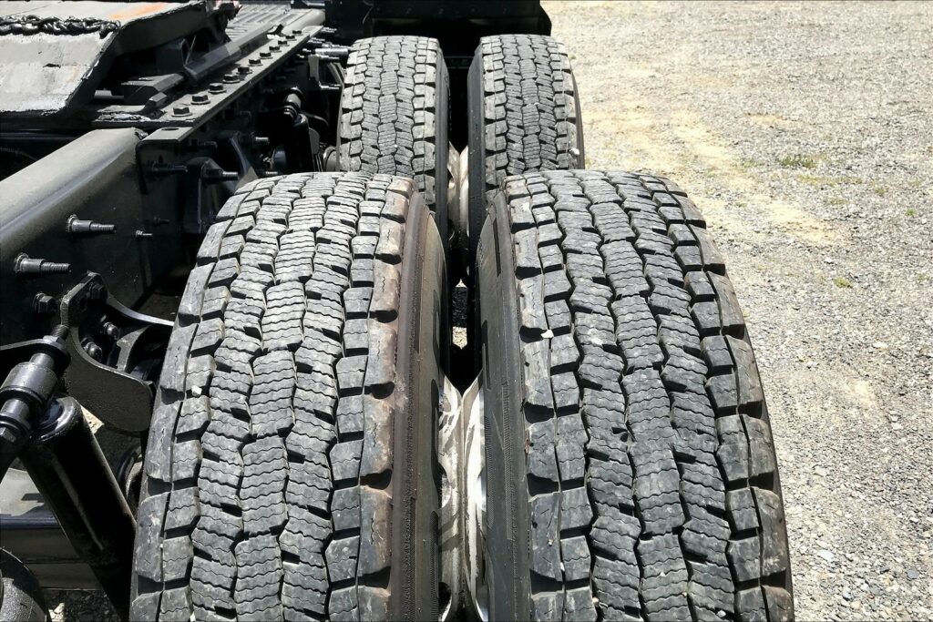 2021 CUM LT625 6×4 Sleeper