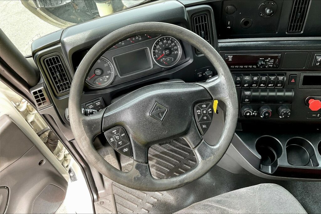 2020 CUM LT625 6×4 Day Cab