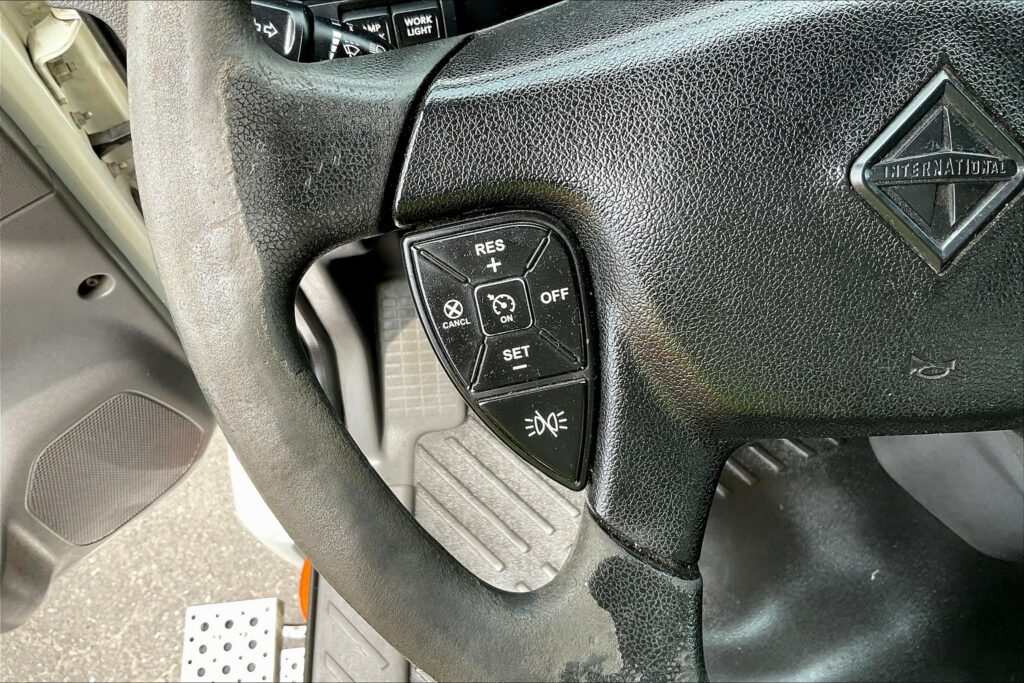 2020 CUM LT625 6×4 Day Cab