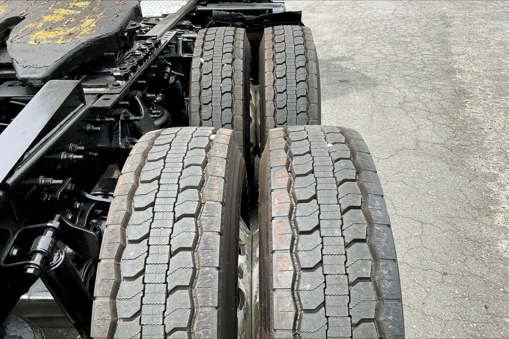 2020 CUM LT625 6×4 Day Cab