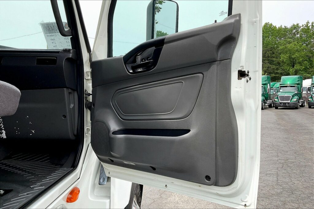 2020 CUM LT625 6×4 Day Cab