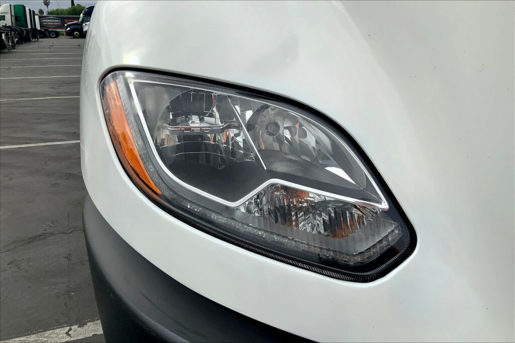 2022 CUM LT625 6×4 Sleeper