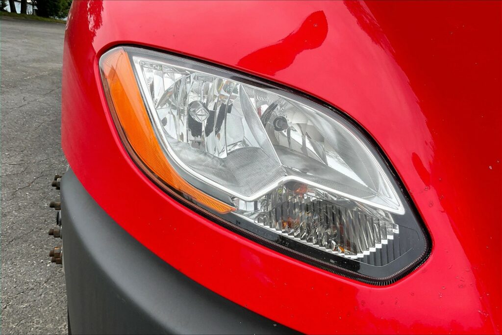 2021 CUM LT625 6×4 Sleeper