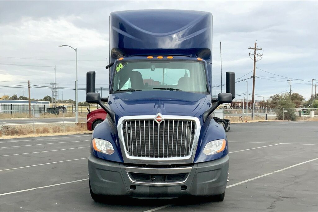 2020 CUM LT625 6×4 Day Cab
