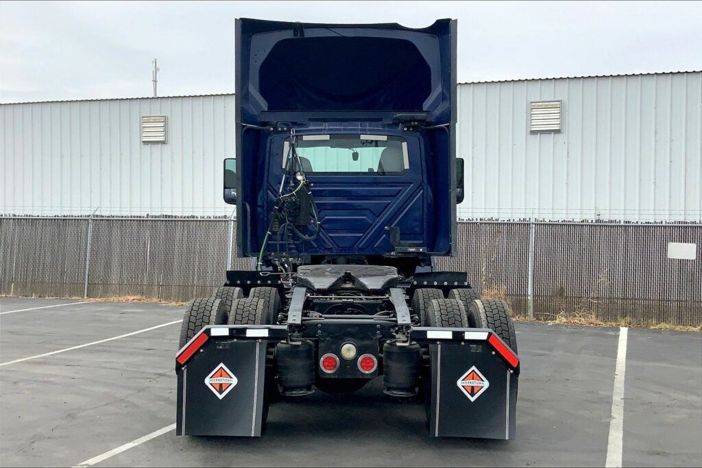 2020 CUM LT625 6×4 Day Cab