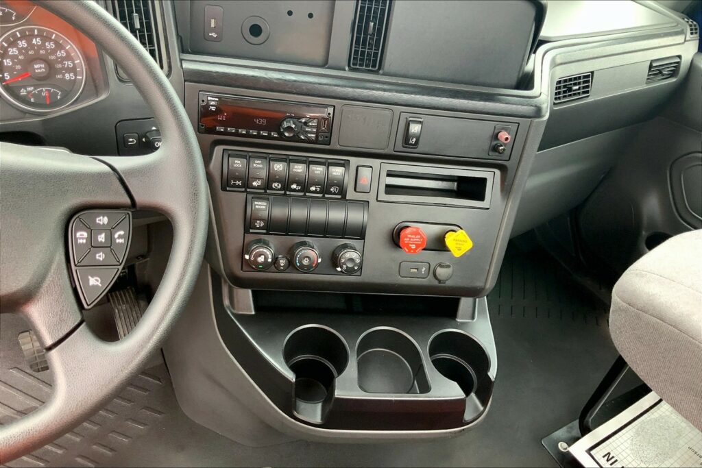 2020 CUM LT625 6×4 Day Cab