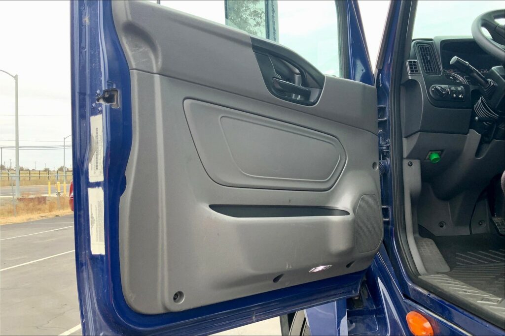 2020 CUM LT625 6×4 Day Cab