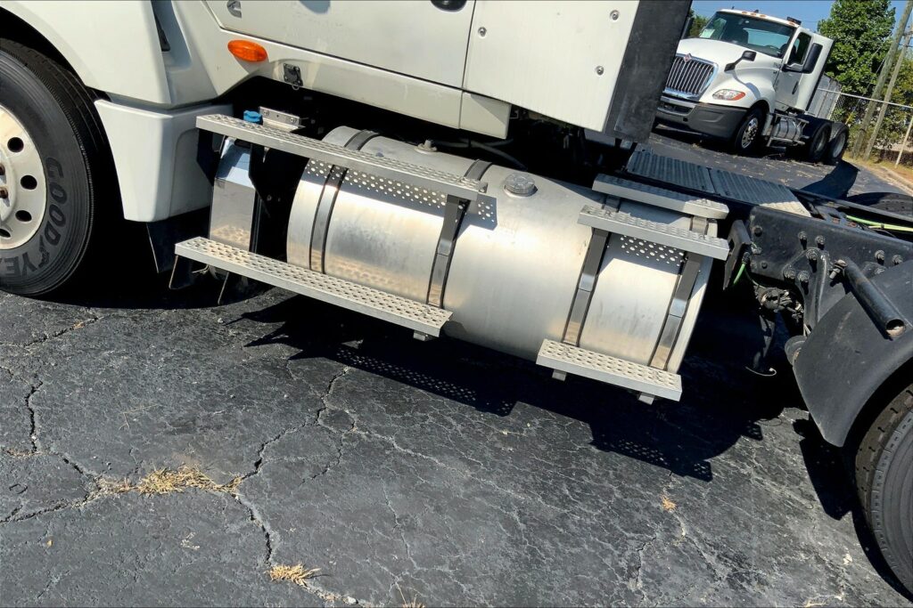 2020 CUM LT625 6×4 Day Cab