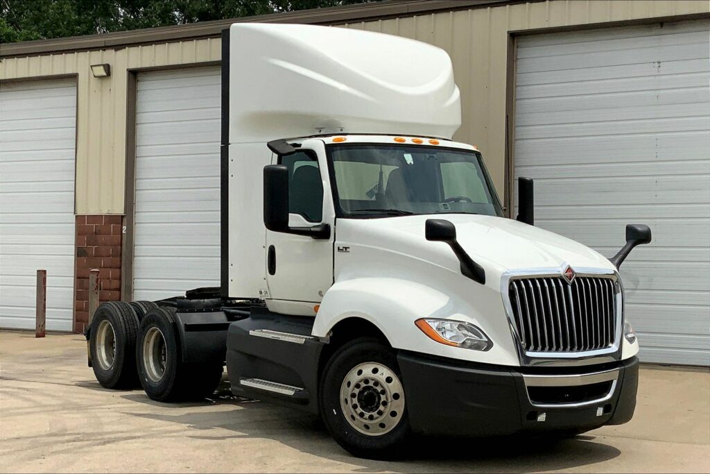 2020 CUM LT625 6×4 Day Cab