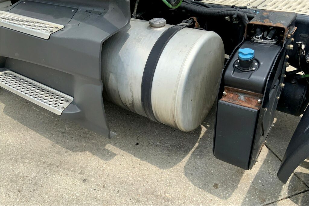 2020 CUM LT625 6×4 Day Cab