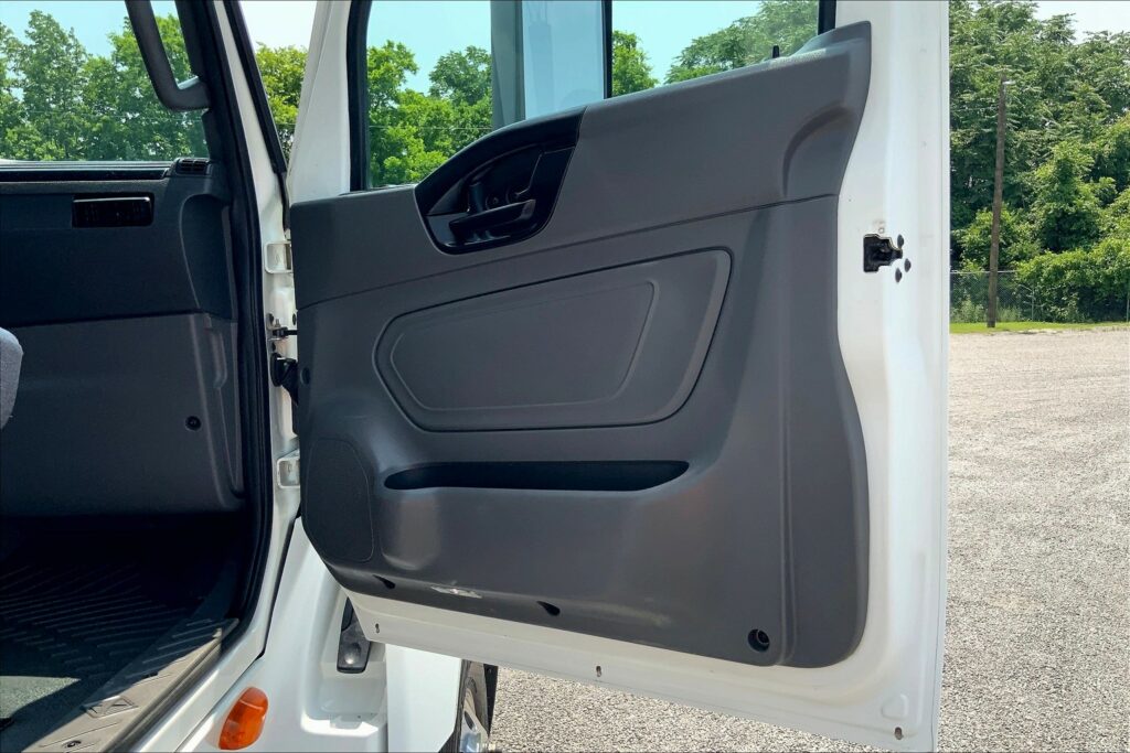 2020 CUM LT625 6×4 Day Cab