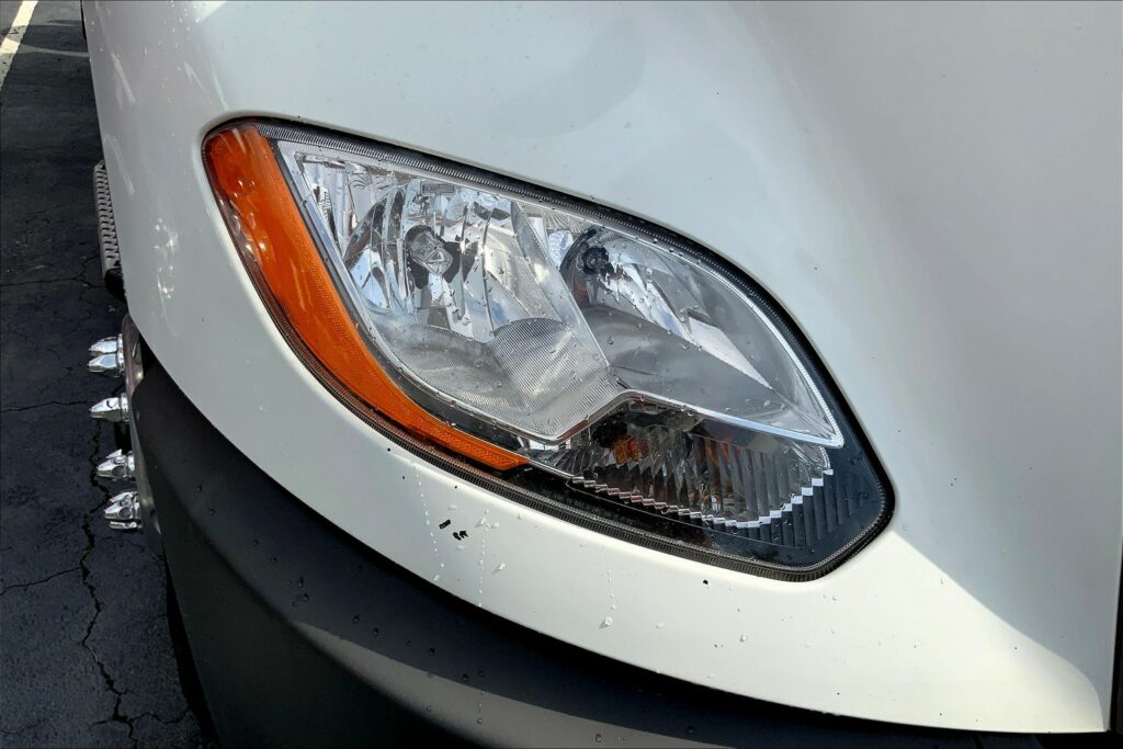 2021 CUM LT625 6×4 Sleeper