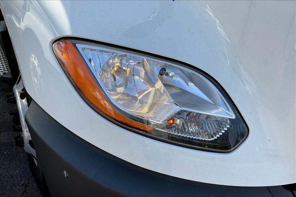 2021 CUM LT625 6×4 Sleeper