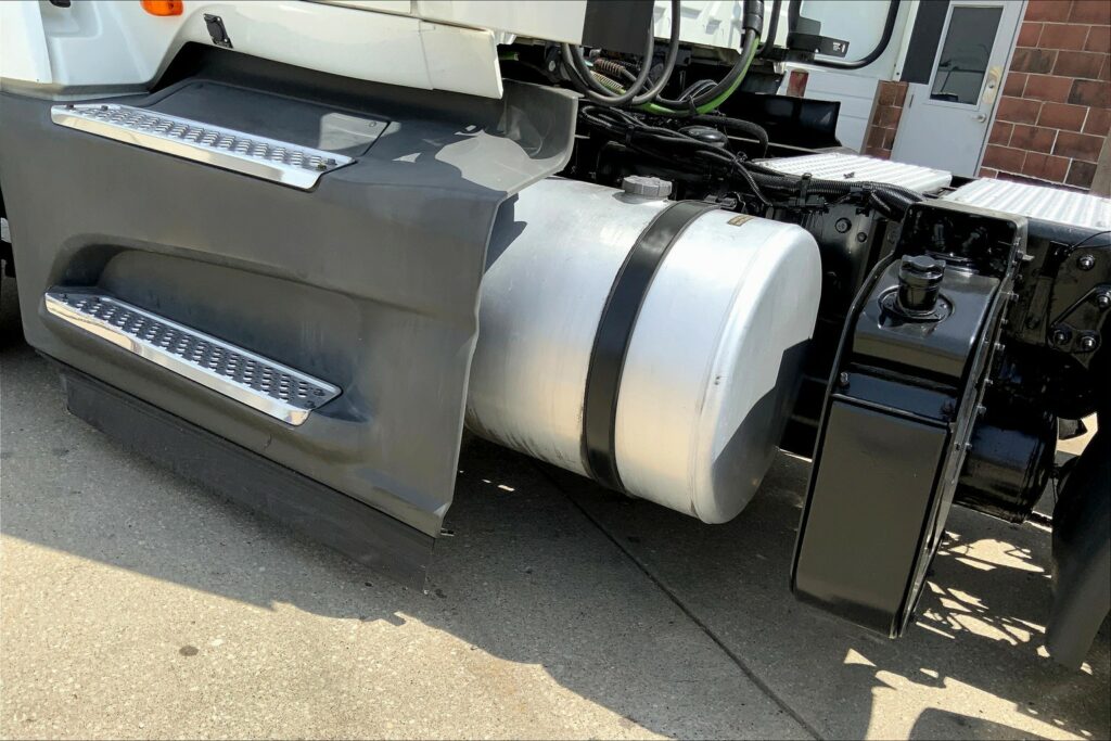 2020 CUM LT625 6×4 Day Cab