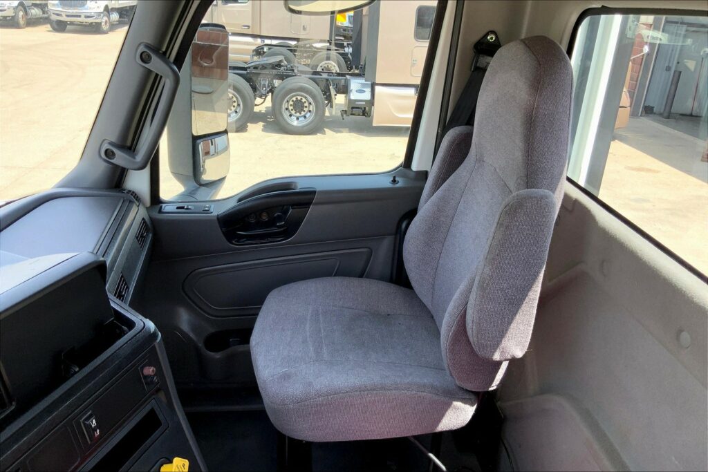2020 CUM LT625 6×4 Day Cab