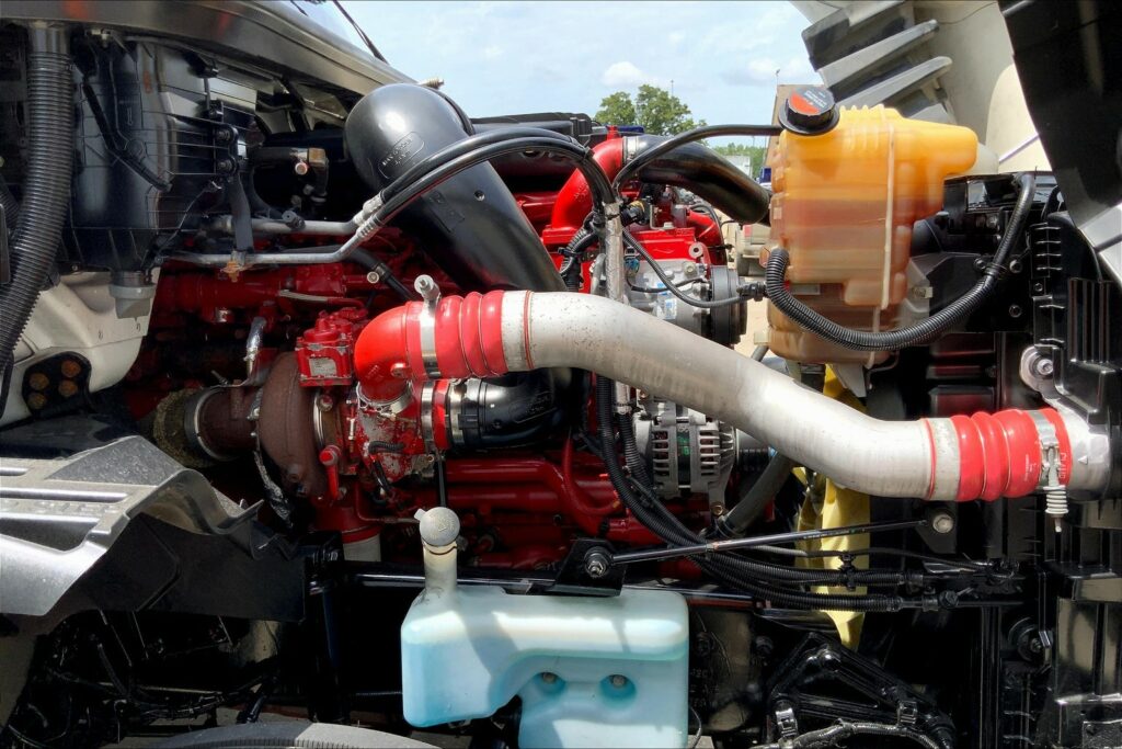 2020 CUM LT625 6×4 Day Cab