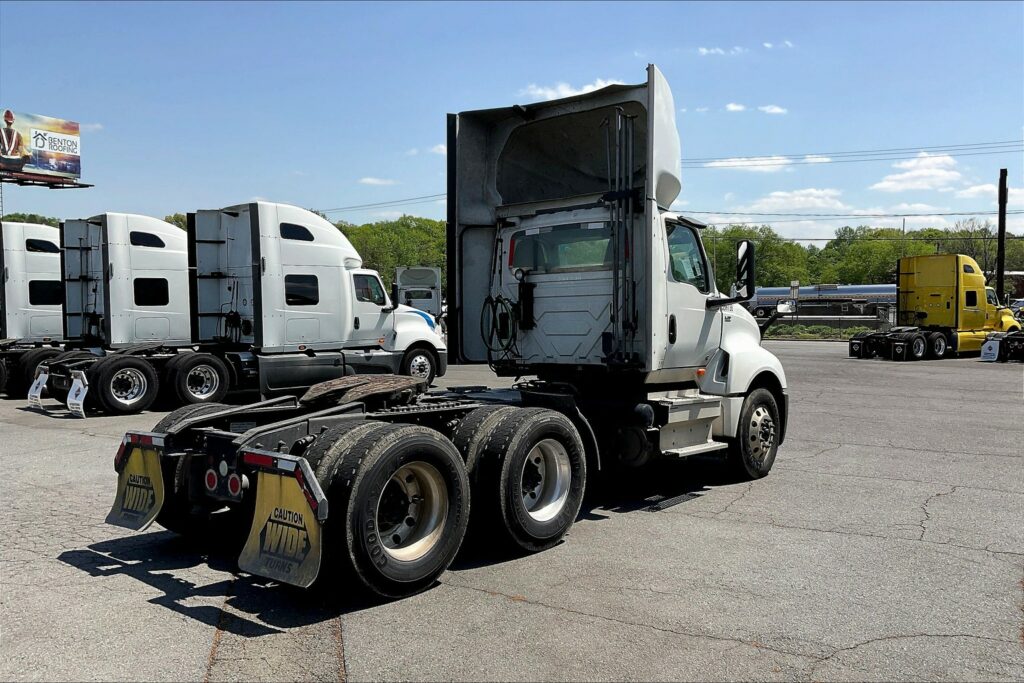 2020 CUM LT625 6×4 Day Cab