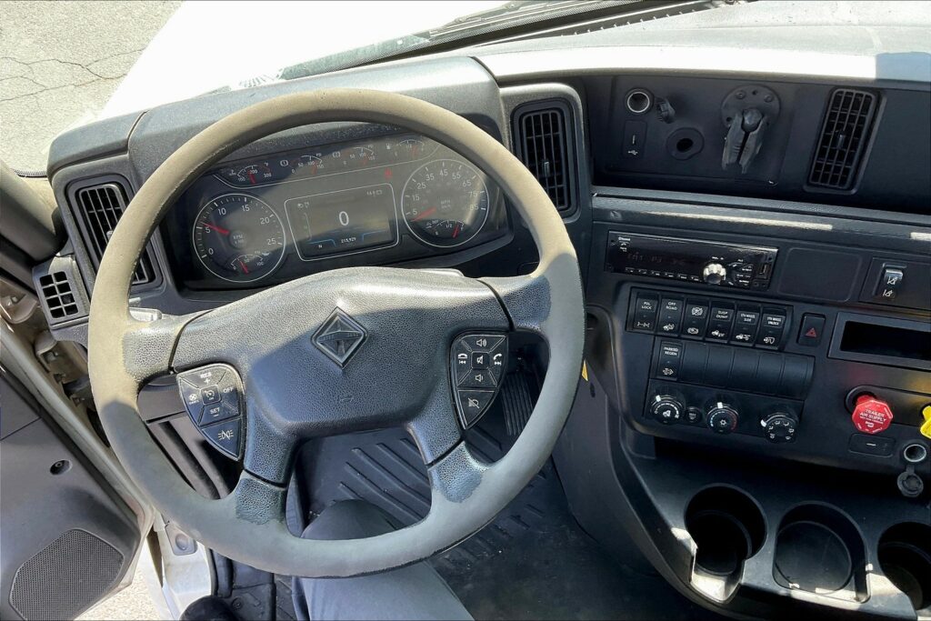 2020 CUM LT625 6×4 Day Cab