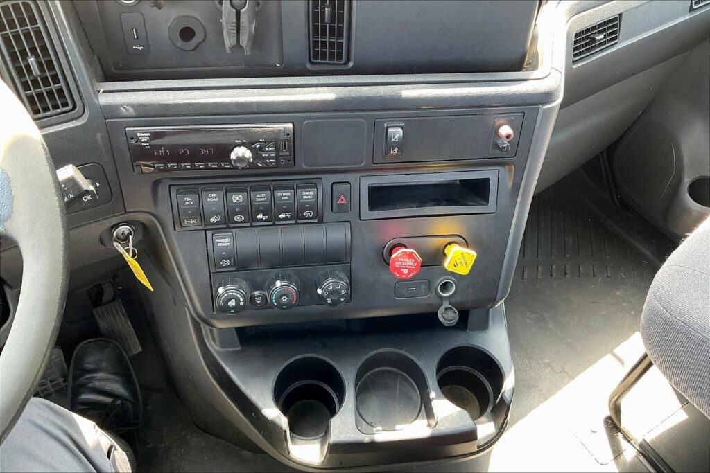 2020 CUM LT625 6×4 Day Cab