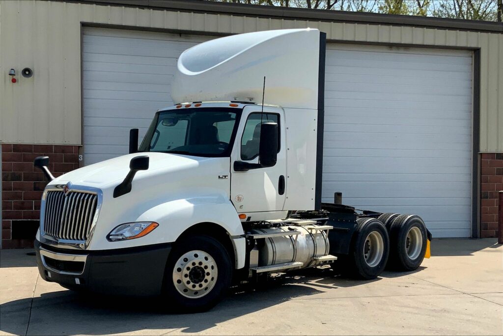 2020 CUM LT625 6×4 Day Cab