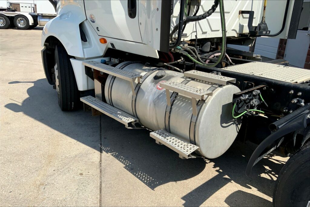 2020 CUM LT625 6×4 Day Cab