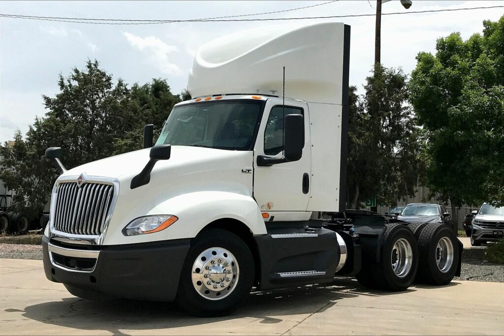 2021 CUM LT625 6×4 Day Cab