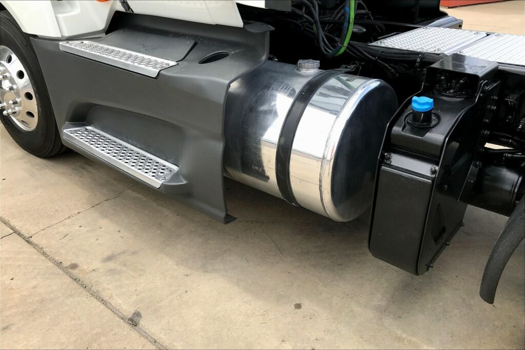 2021 CUM LT625 6×4 Day Cab