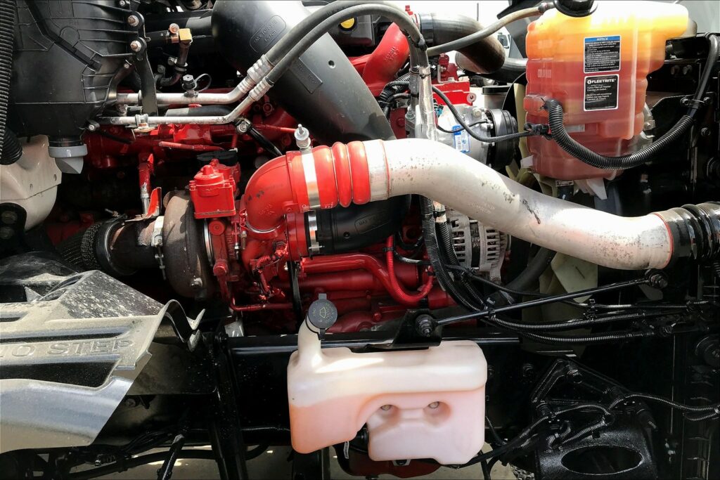 2021 CUM LT625 6×4 Day Cab