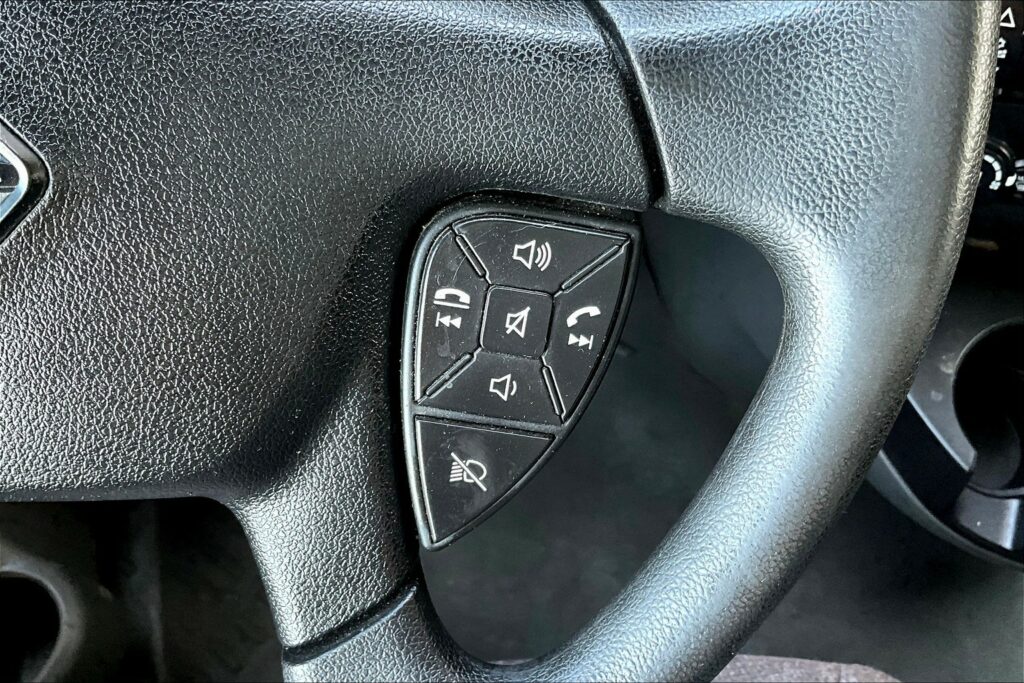 2022 CUM LT625 6×4 Sleeper