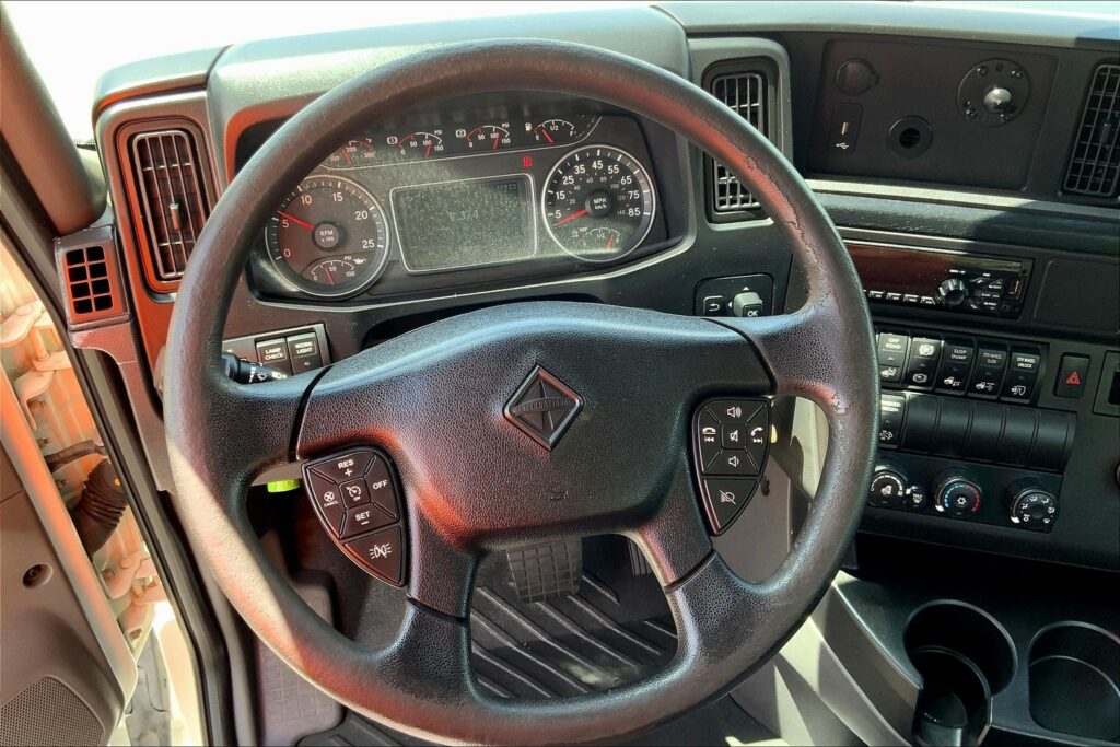 2020 INT LT625 6×4 Day Cab