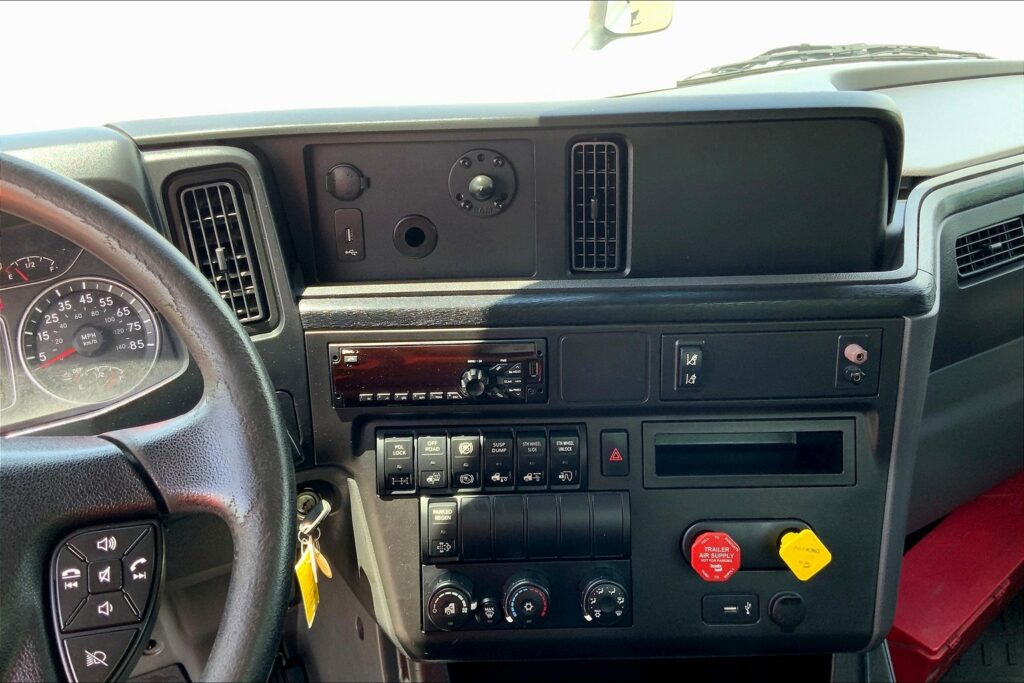 2020 INT LT625 6×4 Day Cab